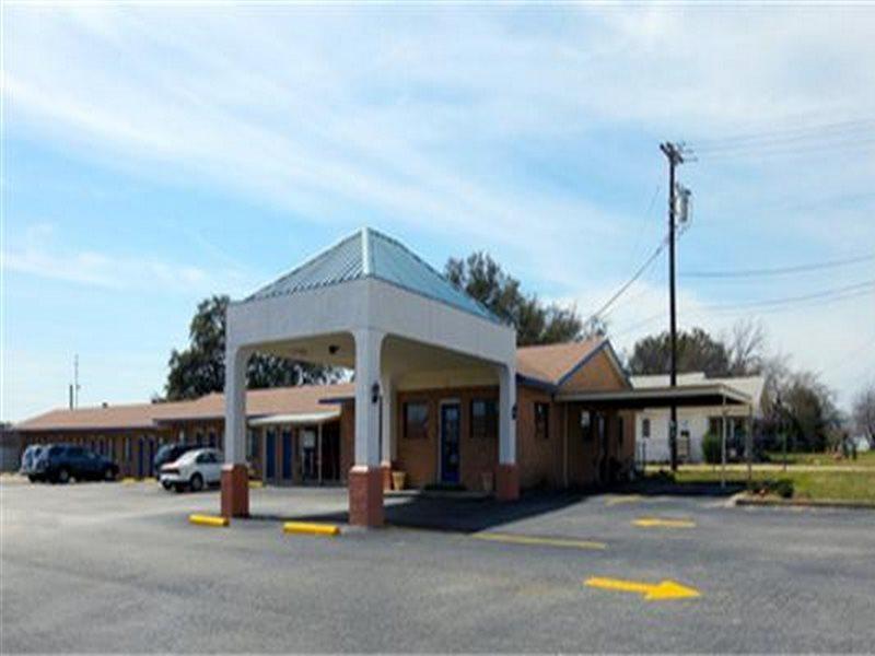 Americas Best Value Inn Comanche מראה חיצוני תמונה