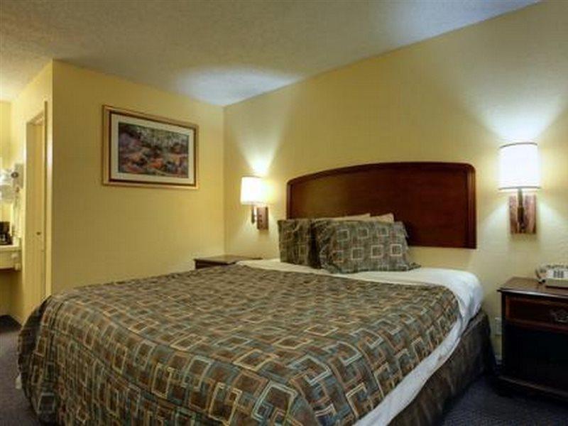 Americas Best Value Inn Comanche מראה חיצוני תמונה
