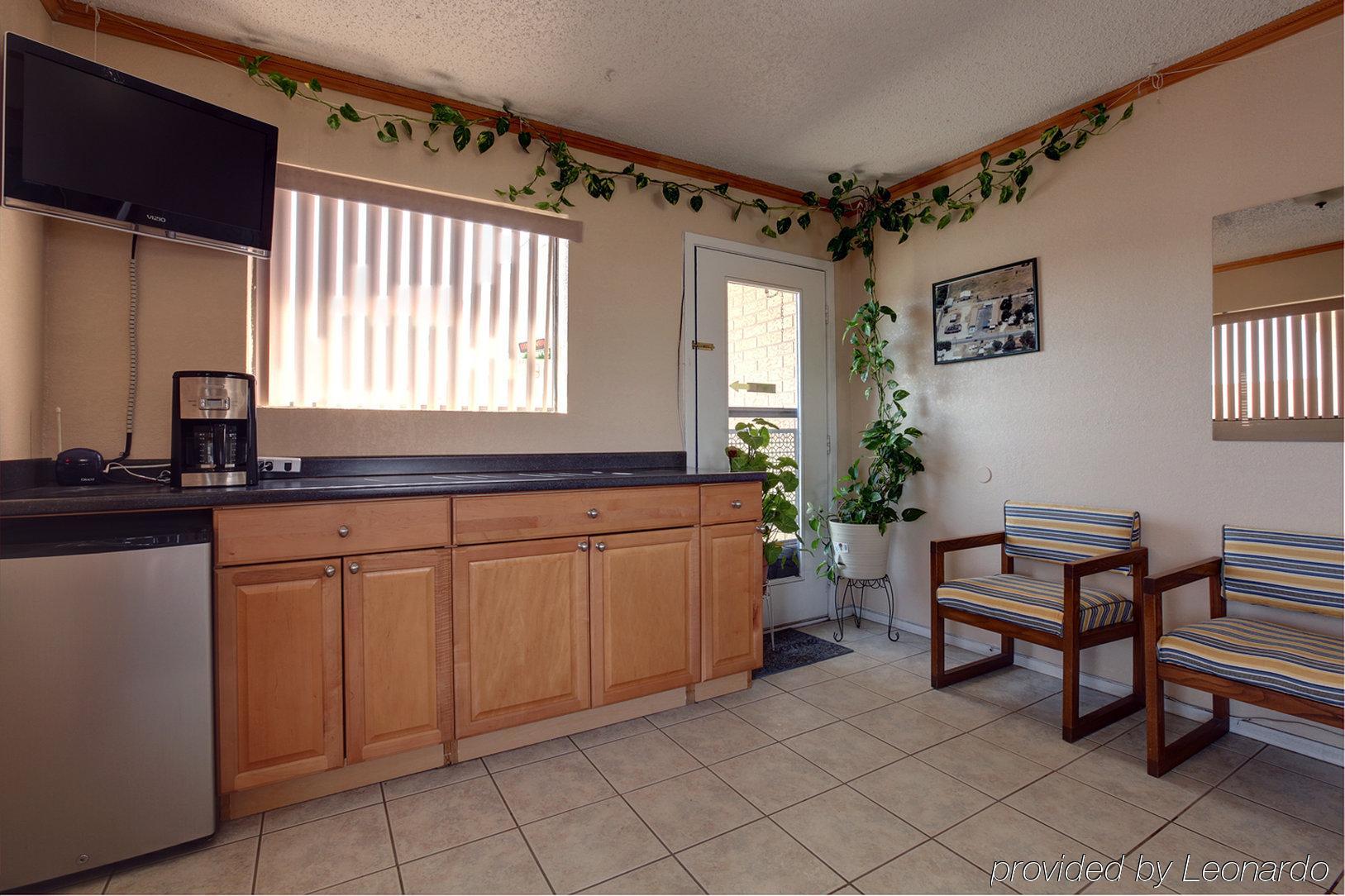 Americas Best Value Inn Comanche מראה פנימי תמונה