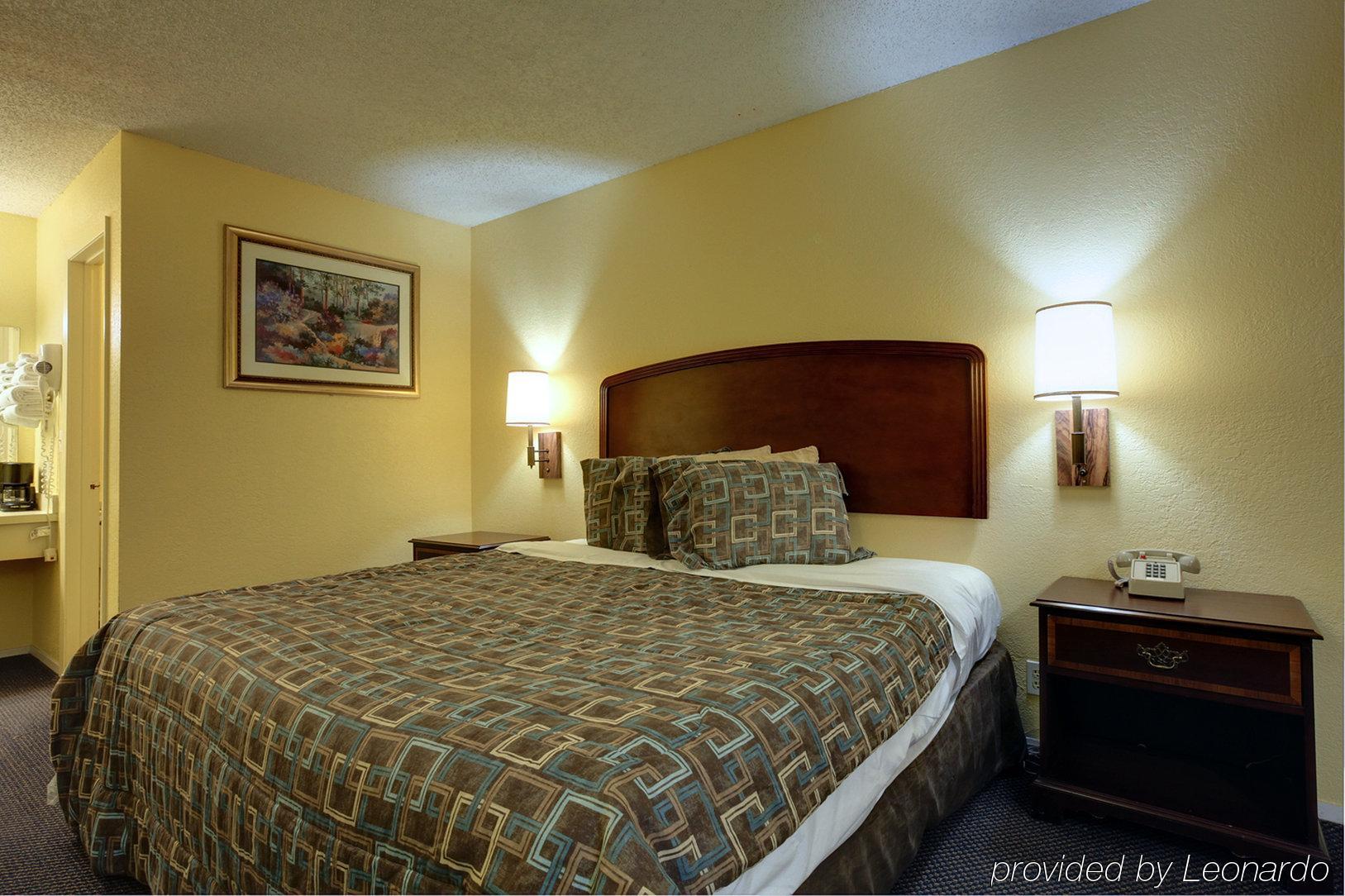 Americas Best Value Inn Comanche מראה חיצוני תמונה